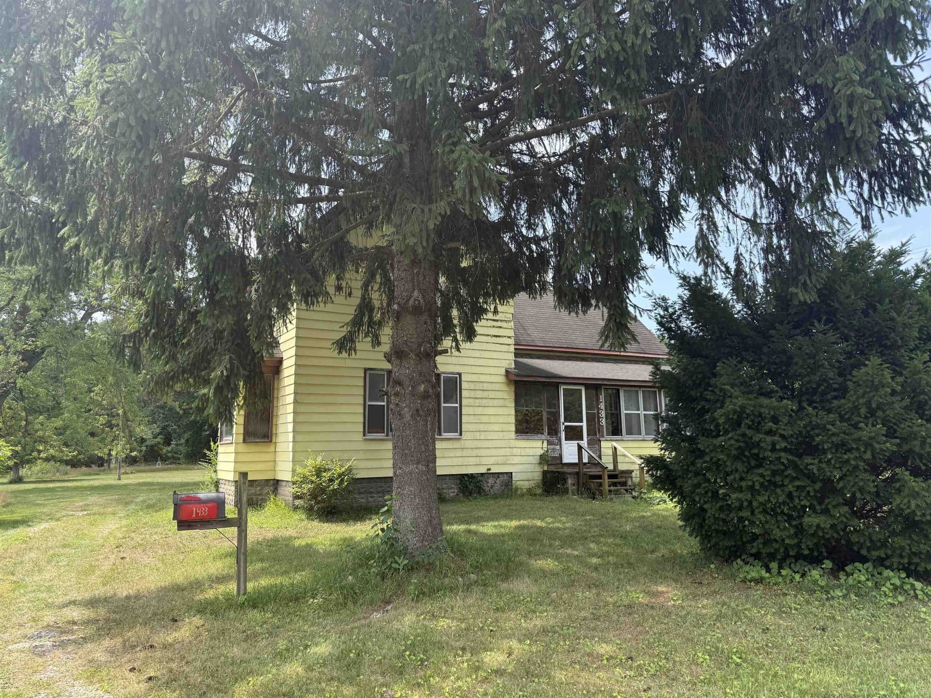 1433 Mill Street, Algonac, MI 48001