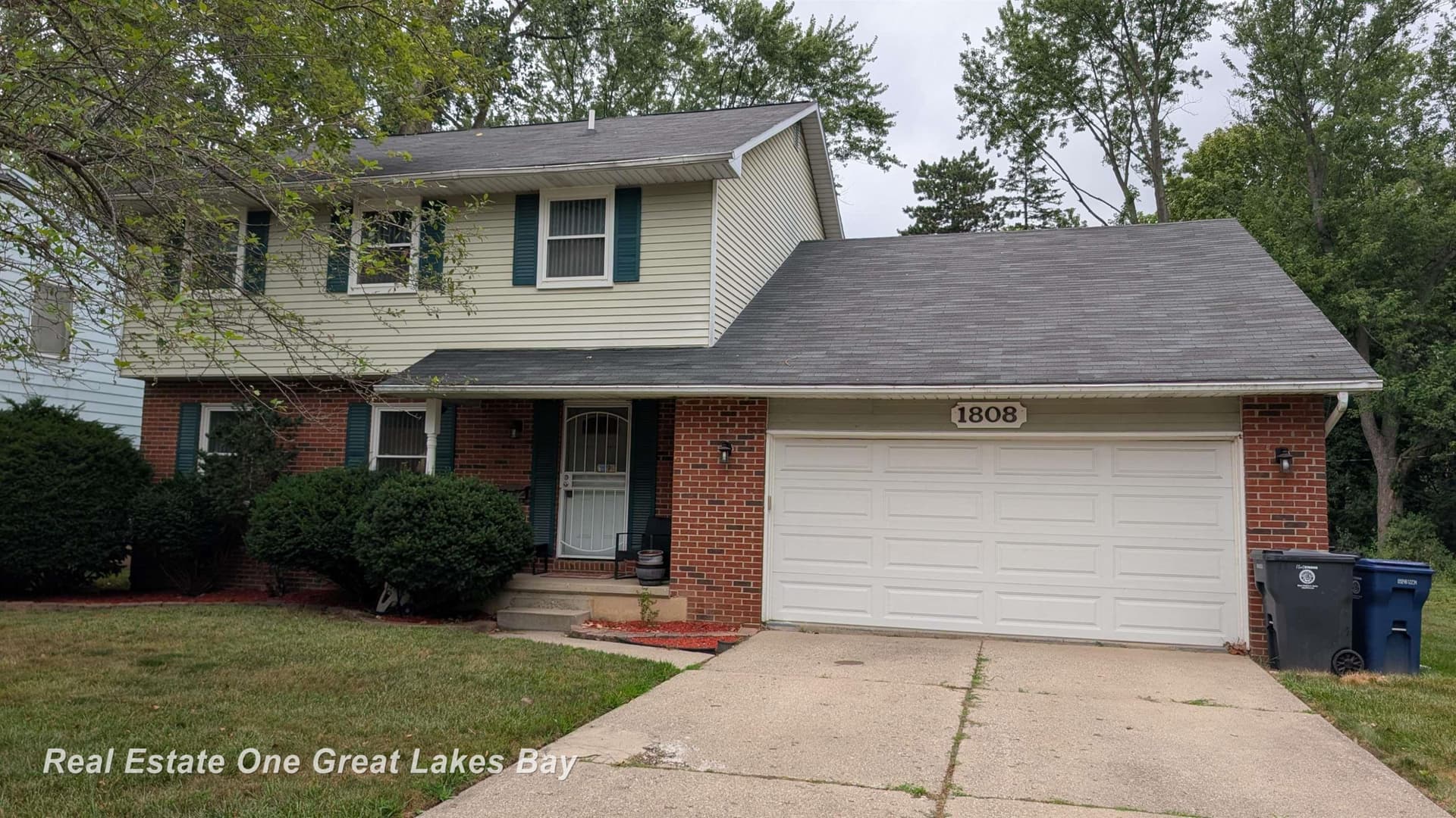 1808 Laurel Oak Drive, Flint, MI 48507