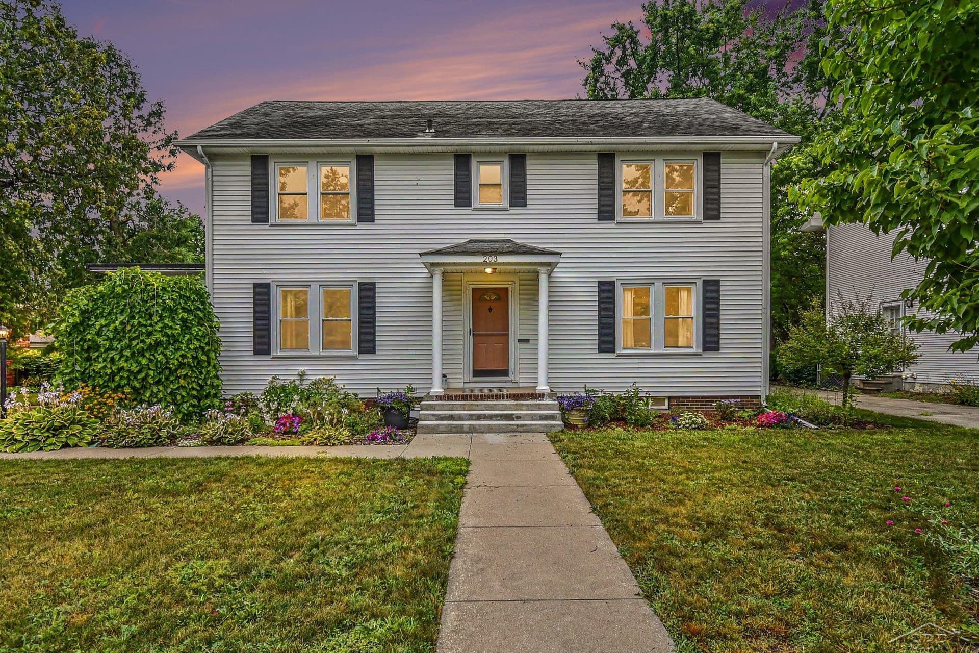 203 Ardussi Avenue, Saginaw, MI 48602
