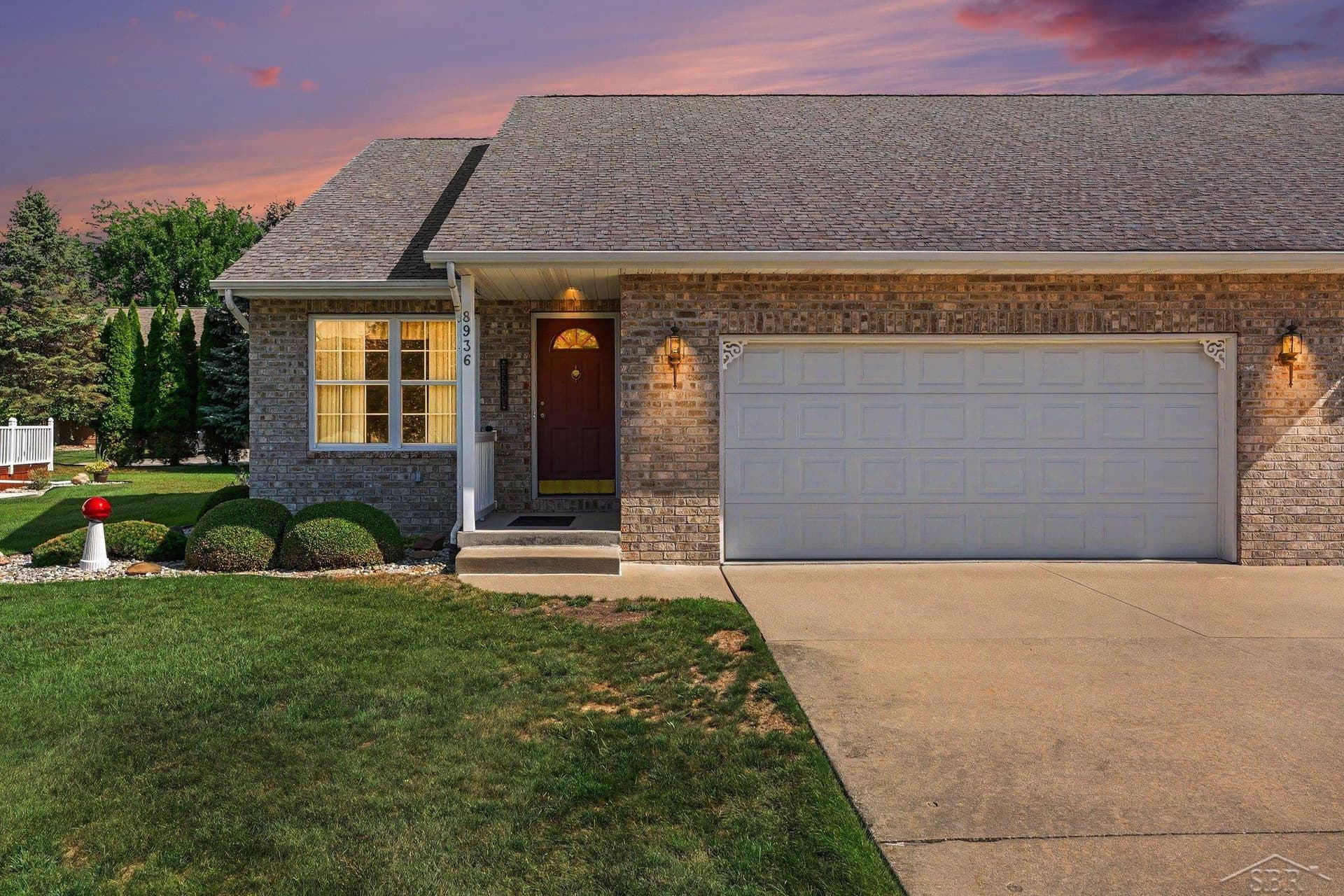8936 N Brookshire Drive, Saginaw, MI 48609