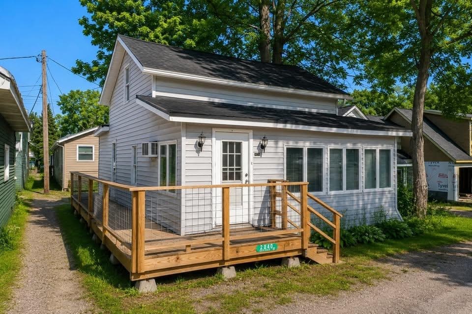 2040 Linden Street, Fenton, MI 48430