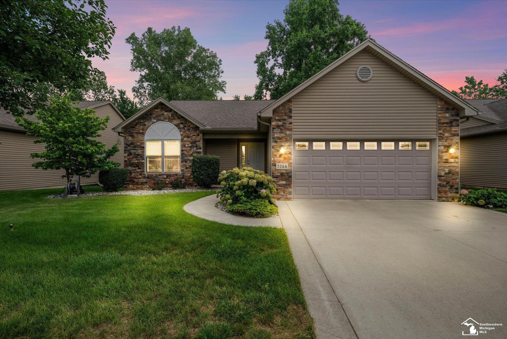 7266 Grey Estates Drive, Lambertville, MI 48144