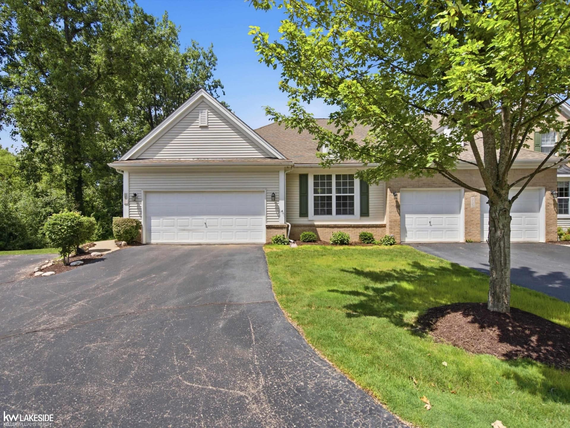 5721 Pinecroft Court, Clarkston, MI