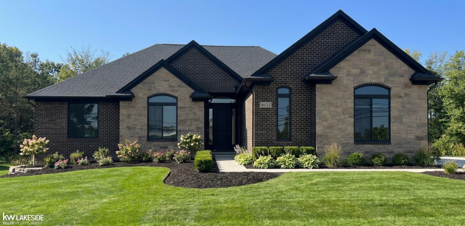 4633 Rosy Drive, Leonard, MI 48428