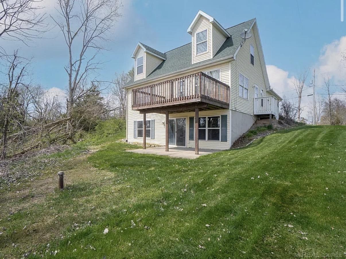 14235 Northmoor Drive, Cement City, MI 49233