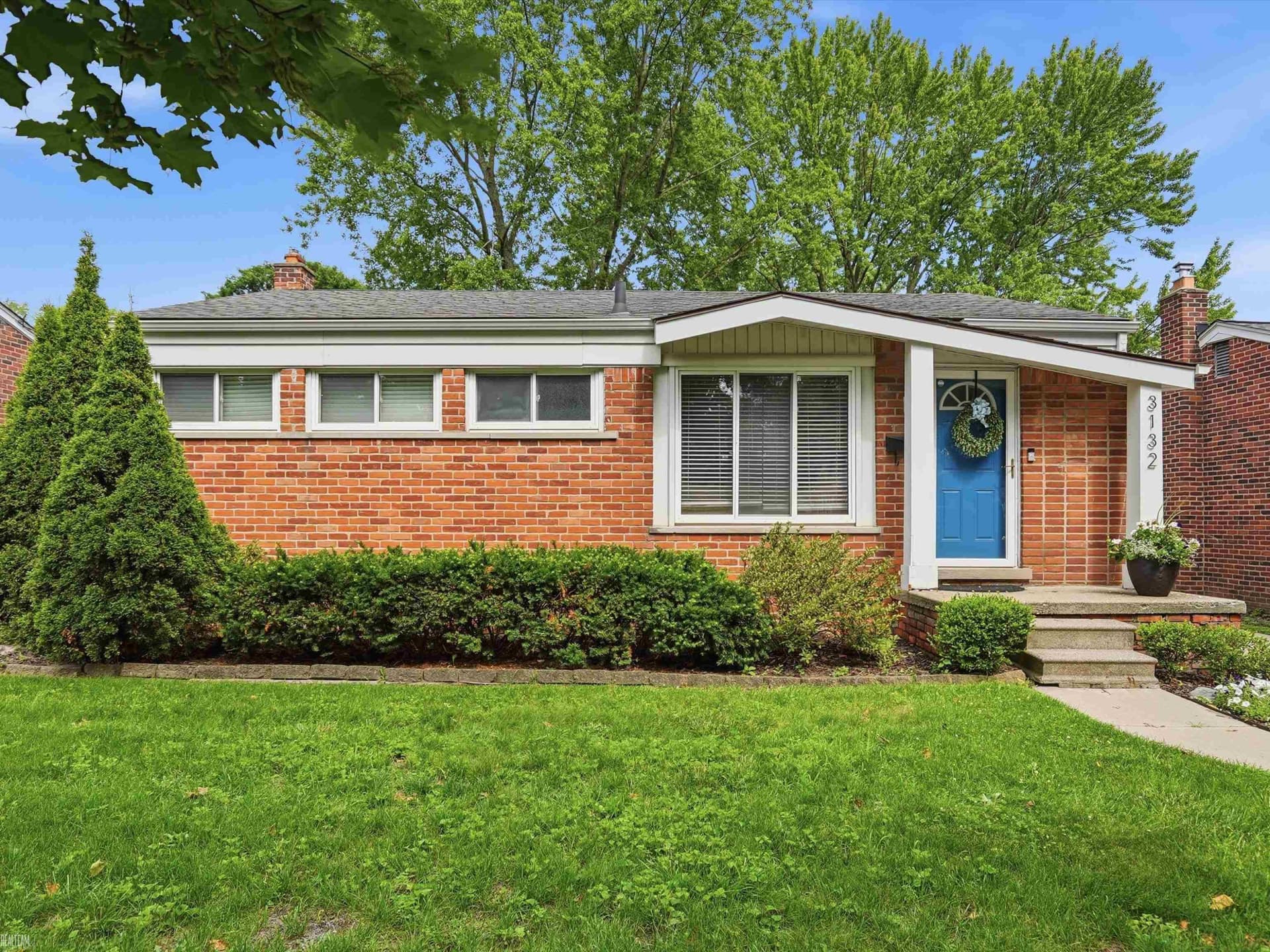 3132 Maplewood Avenue, Royal Oak, MI 48073