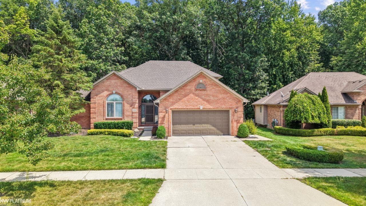 53630 Deerfield Lane, New Baltimore, MI 48047