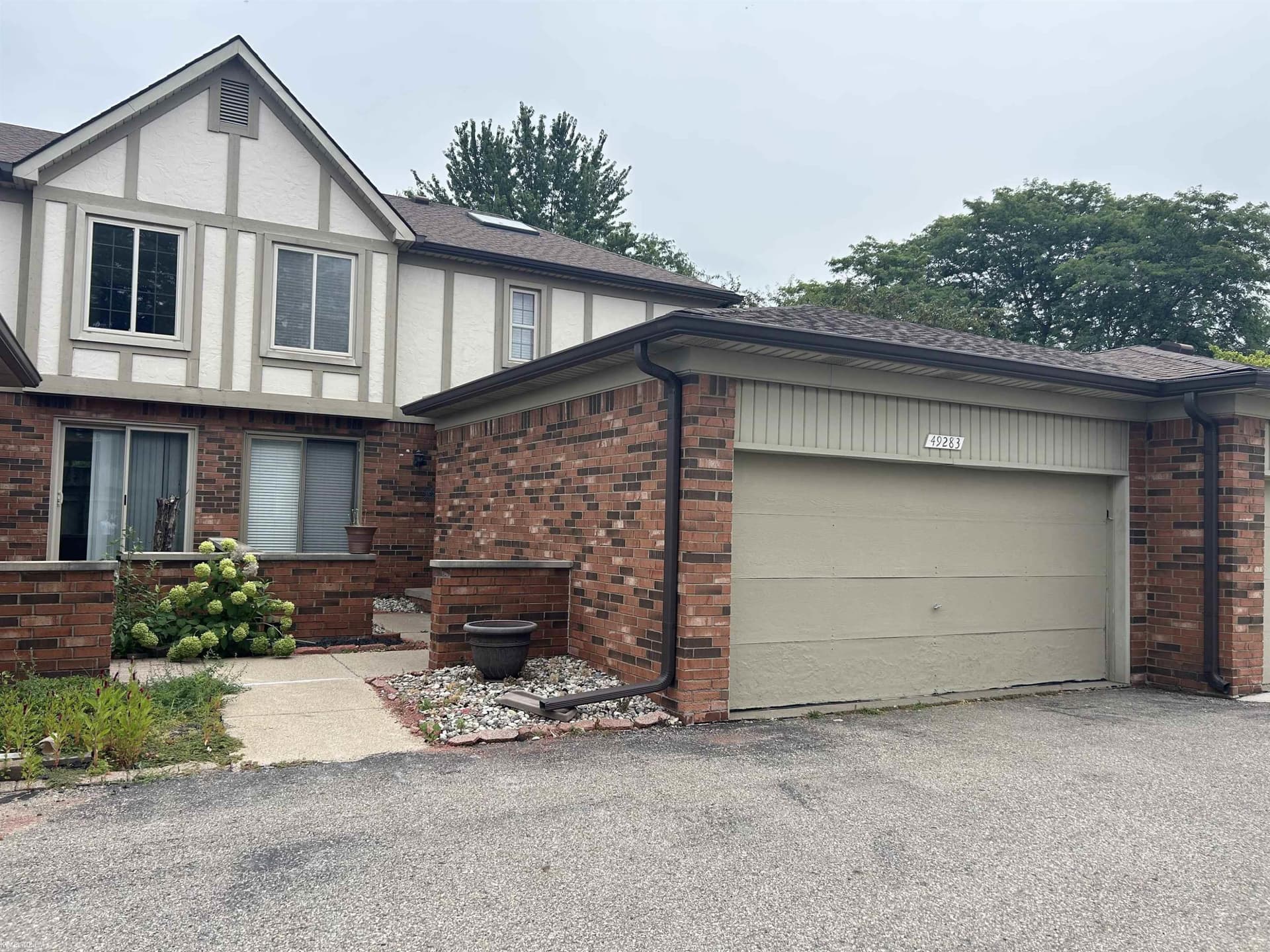 49283 Ashley Court, Shelby Twp, MI 48315