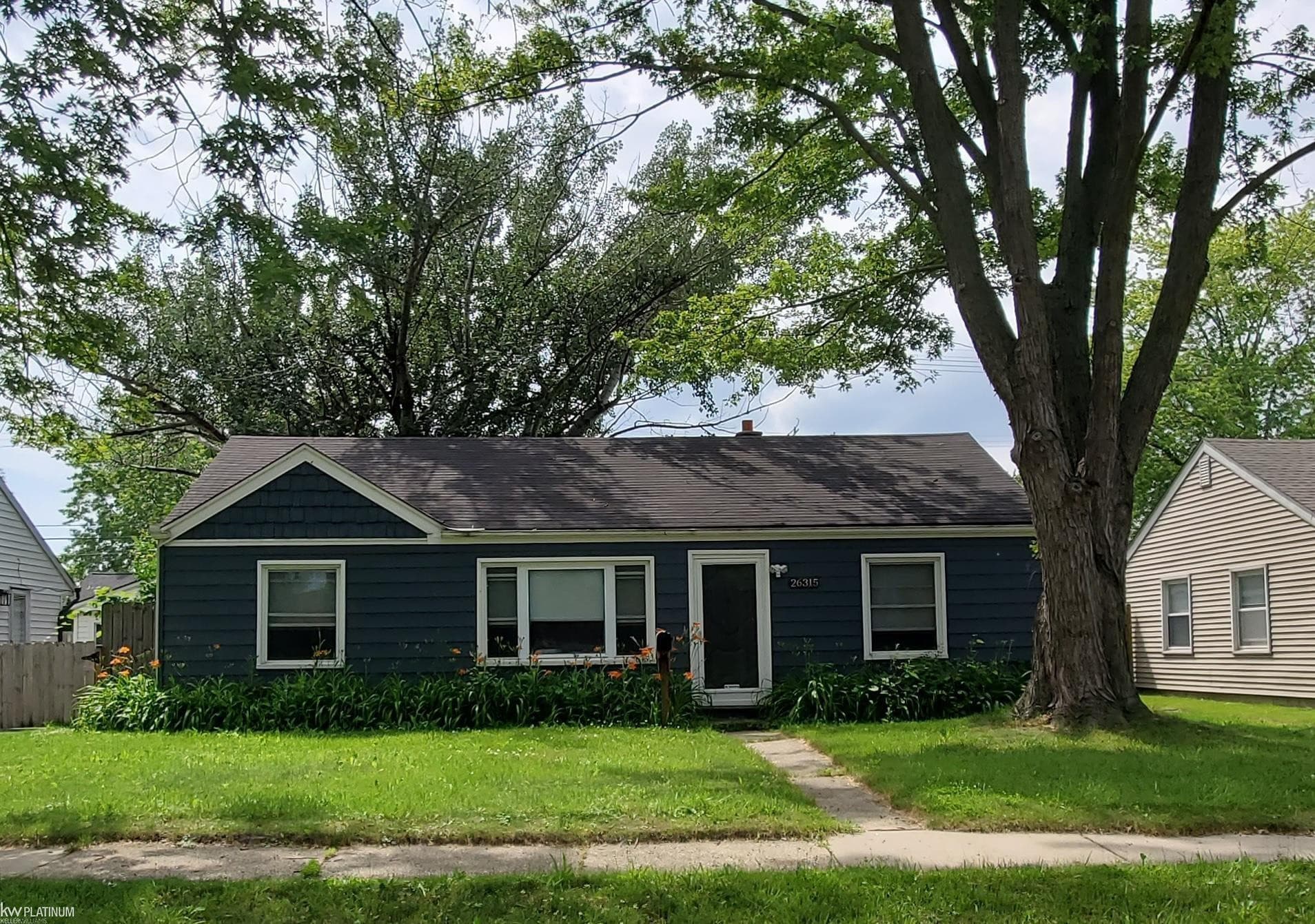 26315 Beaconsfield Street, Roseville, MI 48066