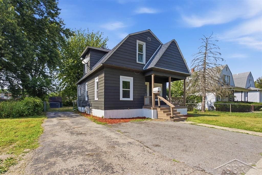 719 N Oakley Street, Saginaw, MI 48602