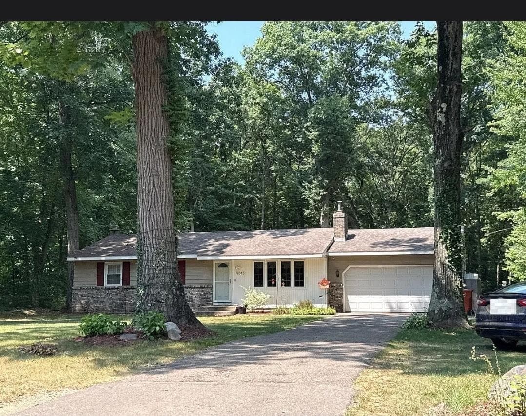 9045 NE Algoma Avenue, Rockford, MI 49341