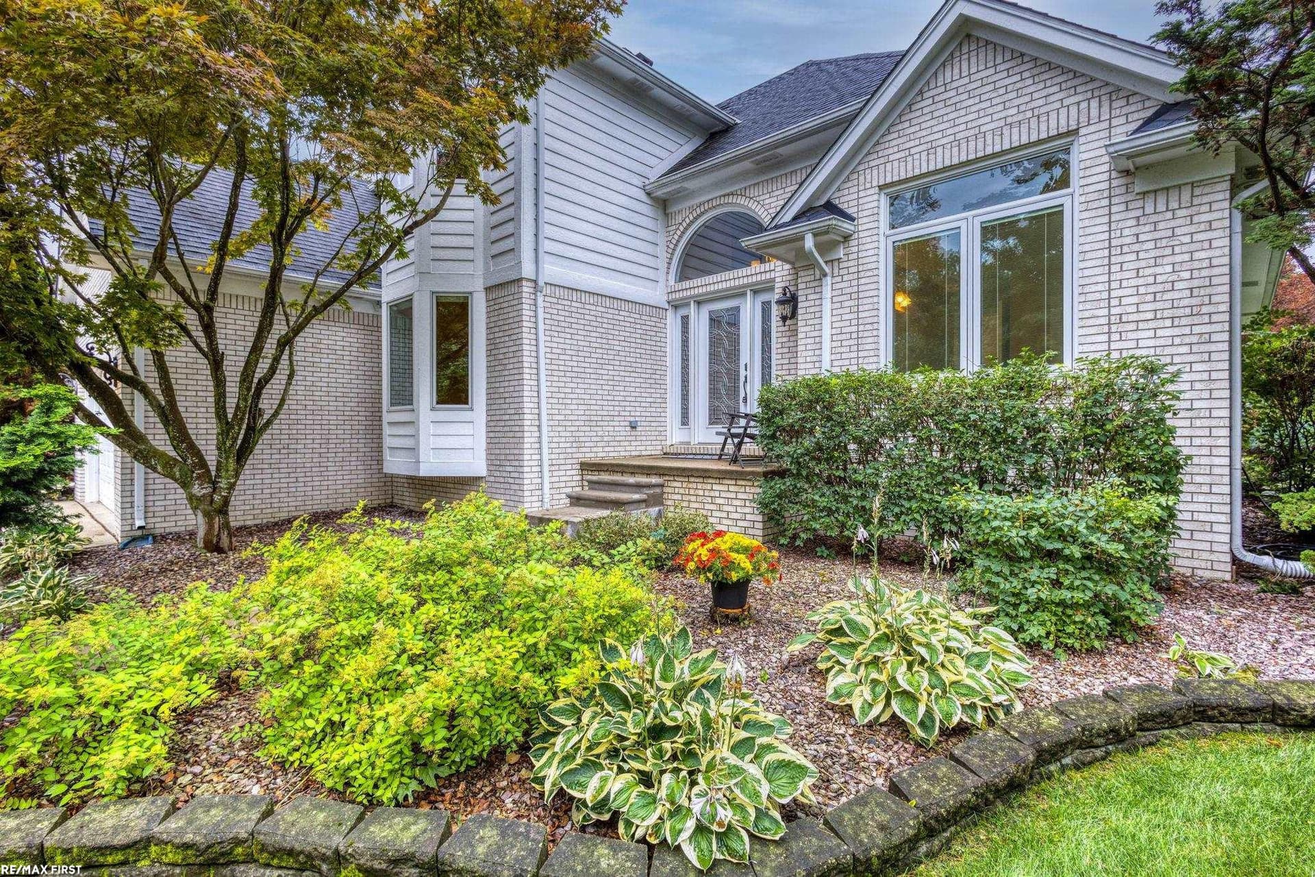 51205 Christine Court, Shelby Twp, MI 48316