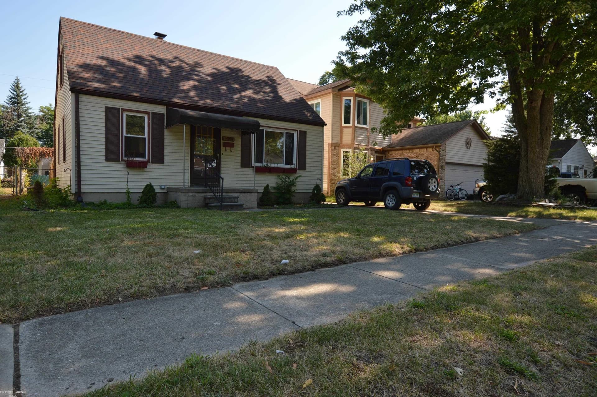 22601 Laukel Street, Saint Clair Shores, MI 48080