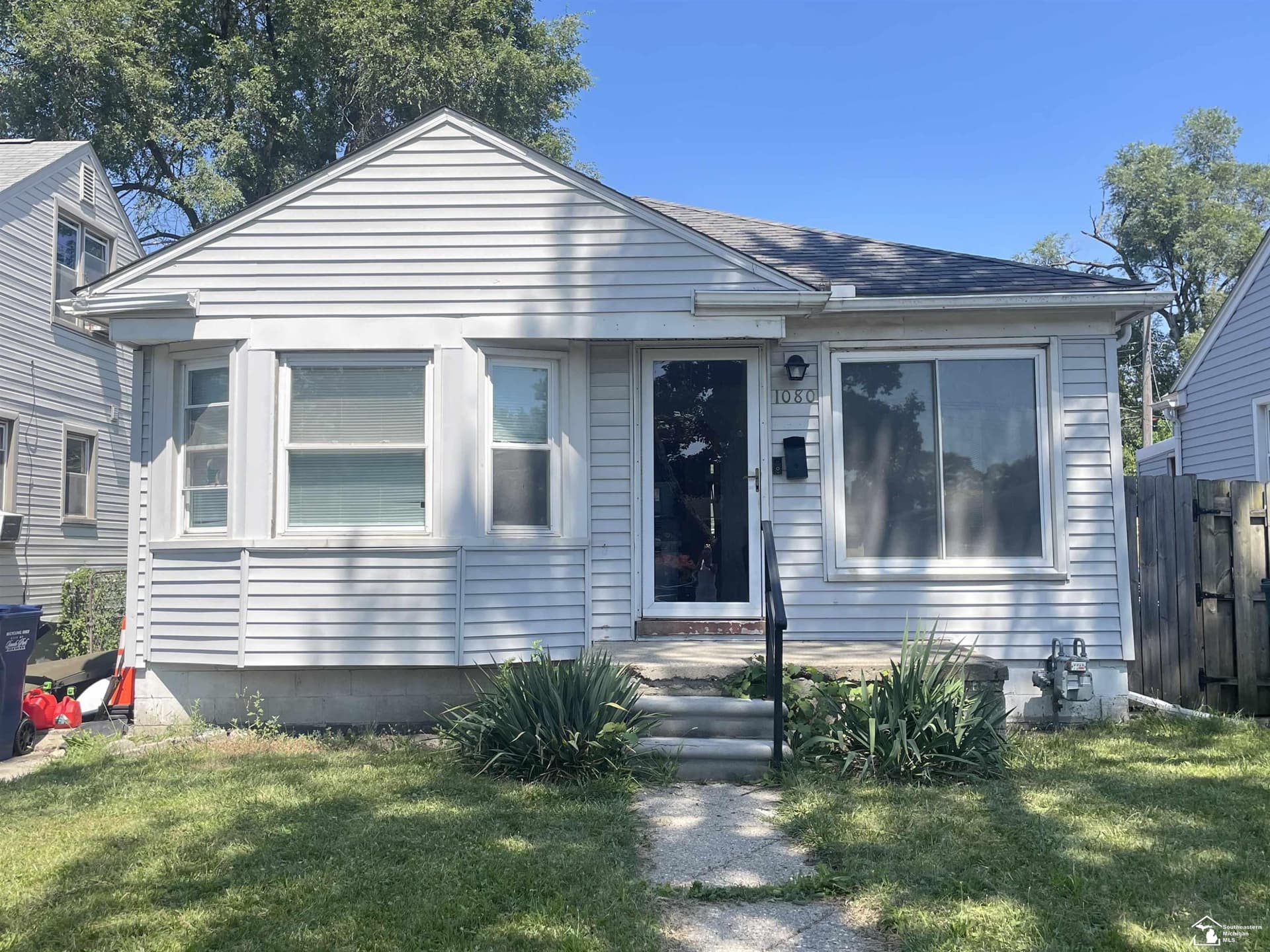 1080 Cloverlawn Boulevard, Lincoln Park, MI 48146