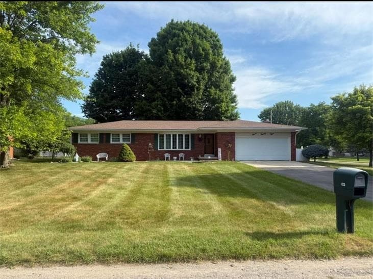 723 Sunflower Drive, Chesaning, MI 48616