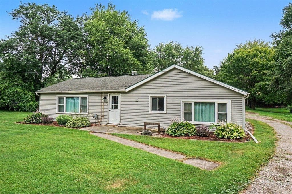 1375 S Poseyville Road, Midland, MI 48640