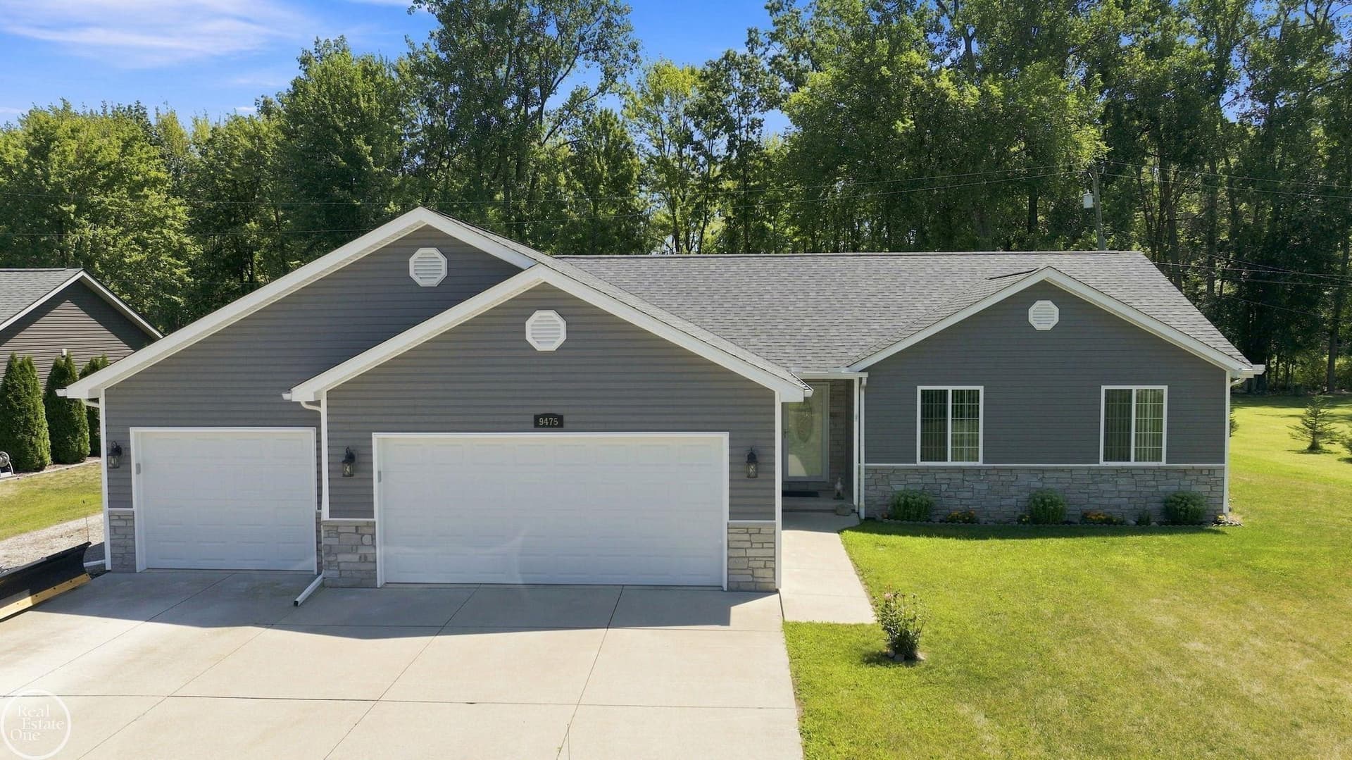 9475 Folkert Road, Algonac, MI 48001