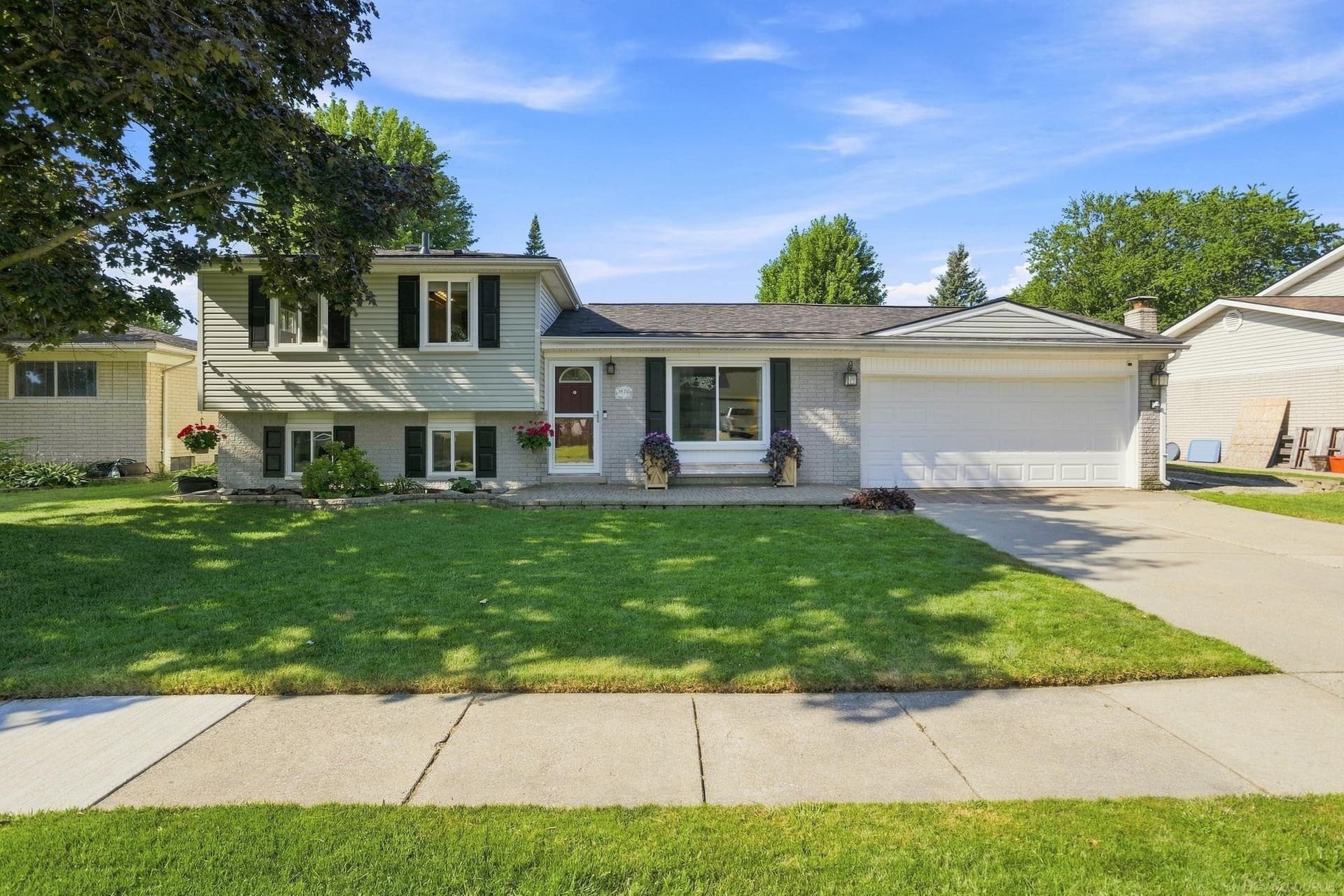 34710 Devonshire Road, New Baltimore, MI 48047