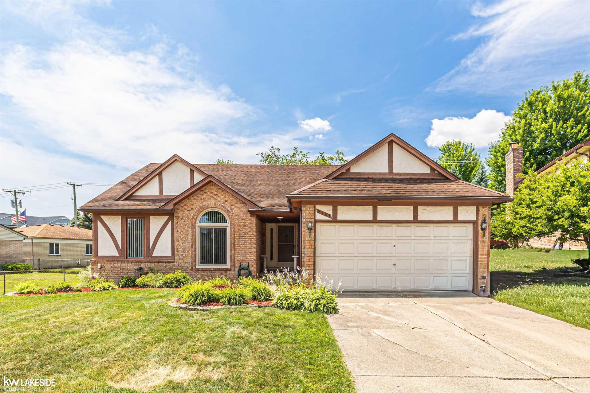 8703 Thornwood Court, Sterling Heights, MI 48312