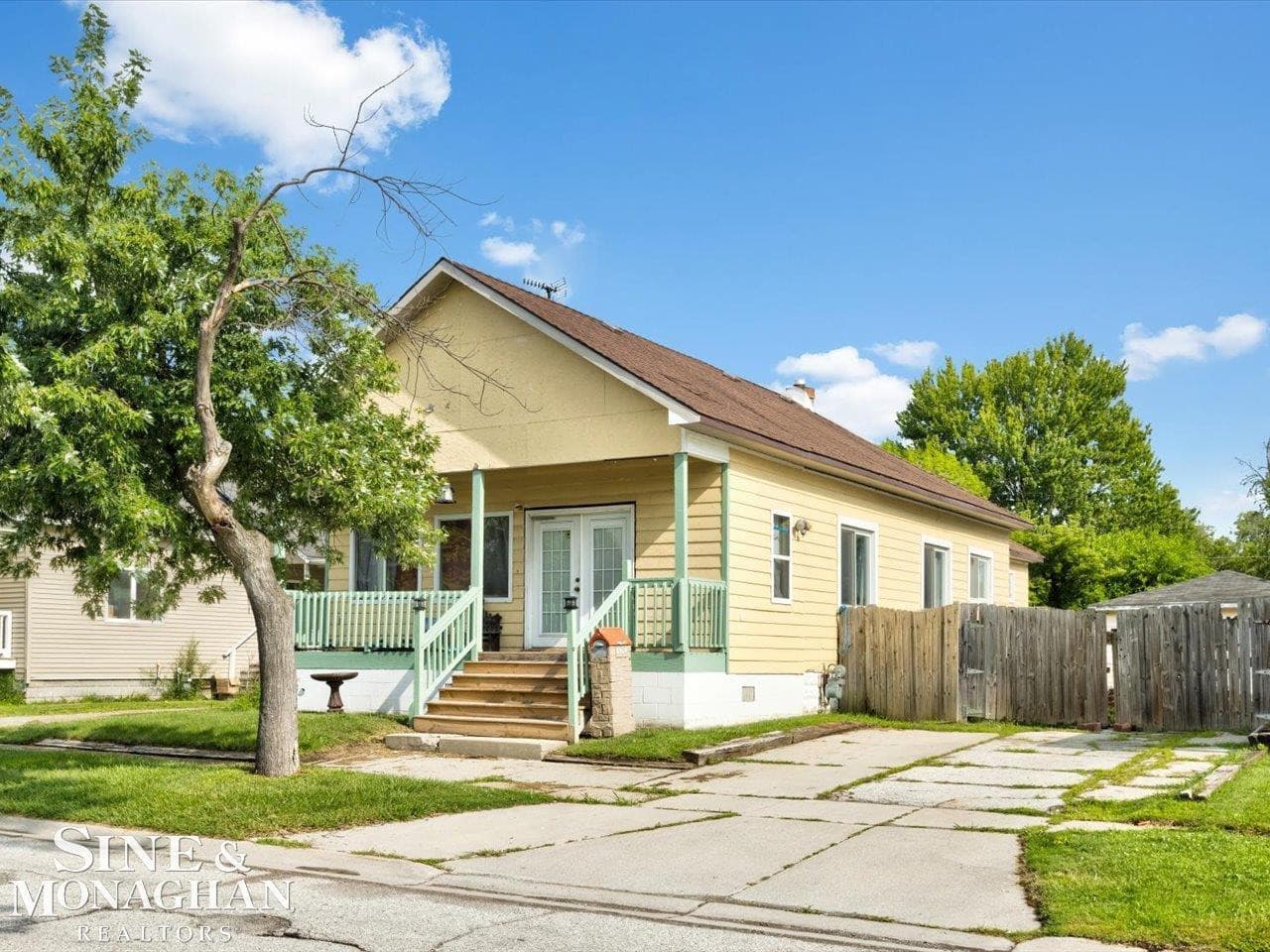 1219 White St Street, Port Huron, MI 48060