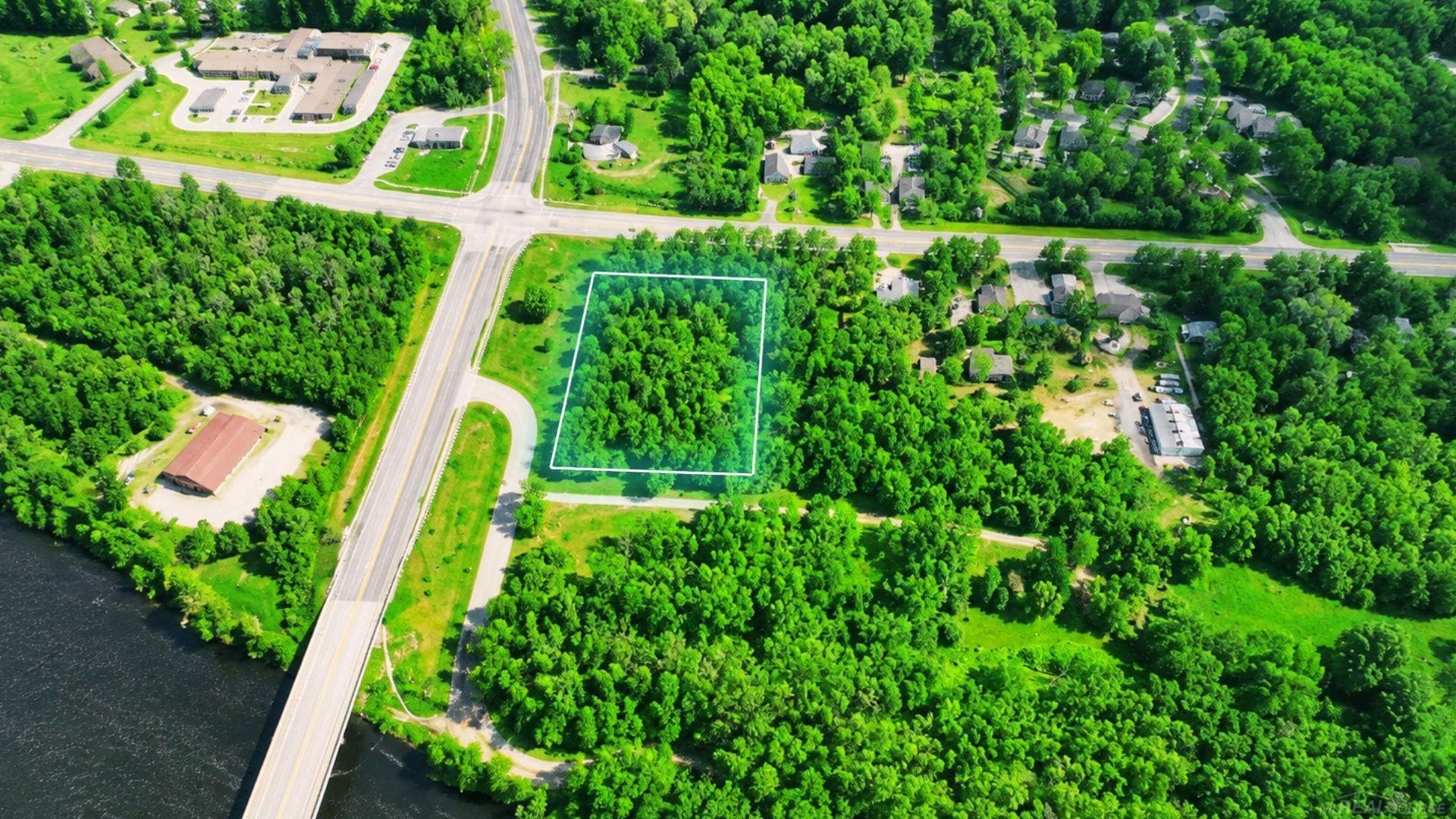6130 W River NE Road, Belmont, MI 49306