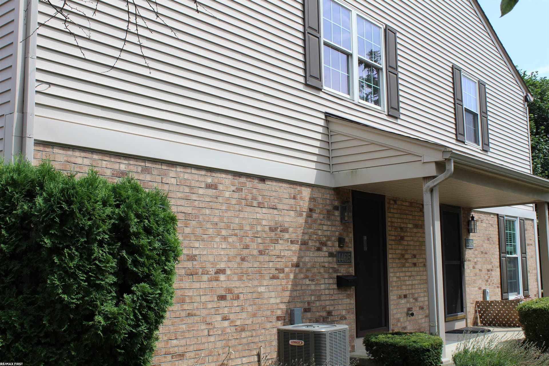 44615 N Bunker Hill Drive, Clinton Twp, MI 48038