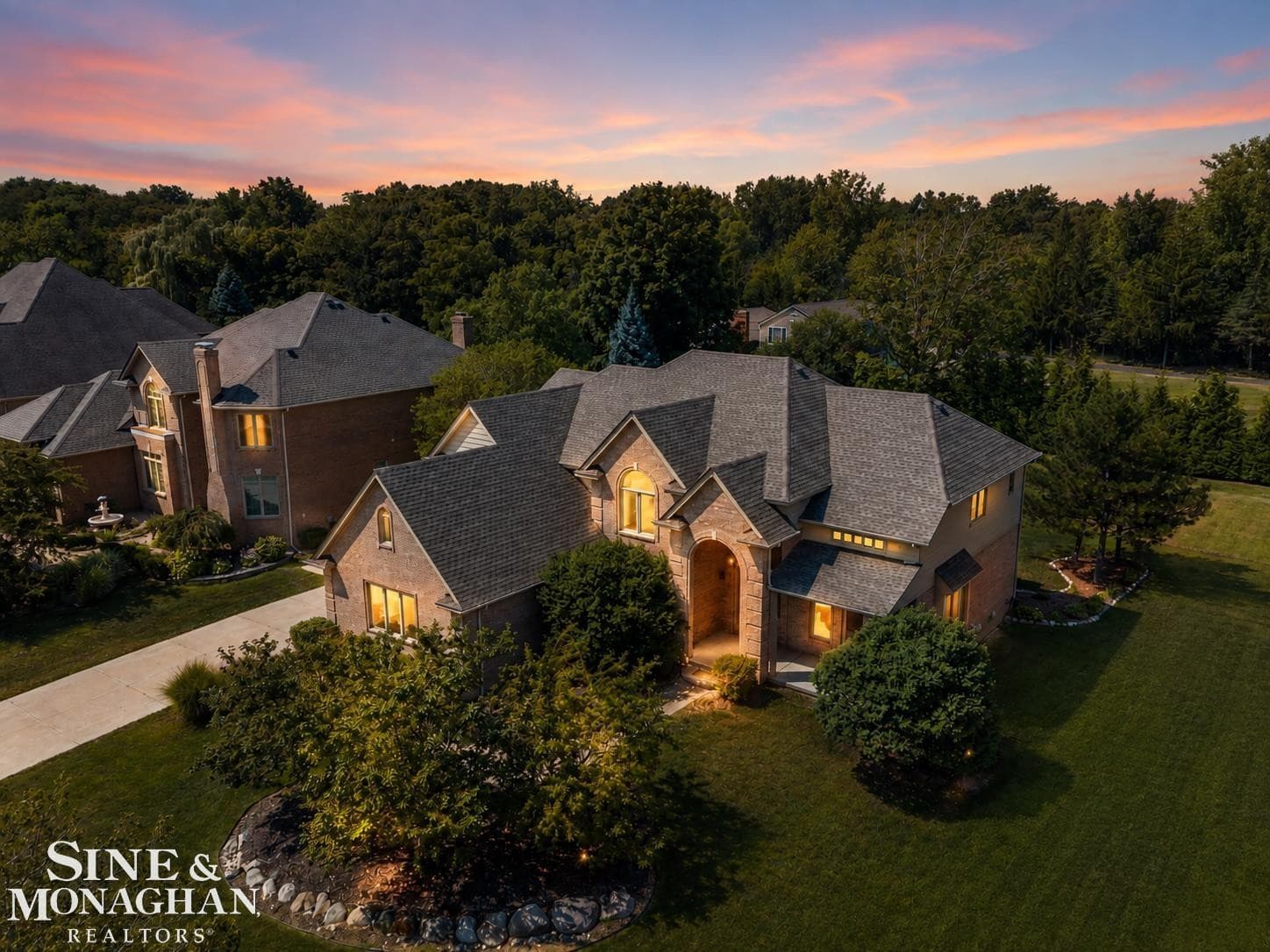 94 Ingram Drive, Troy, MI 48098