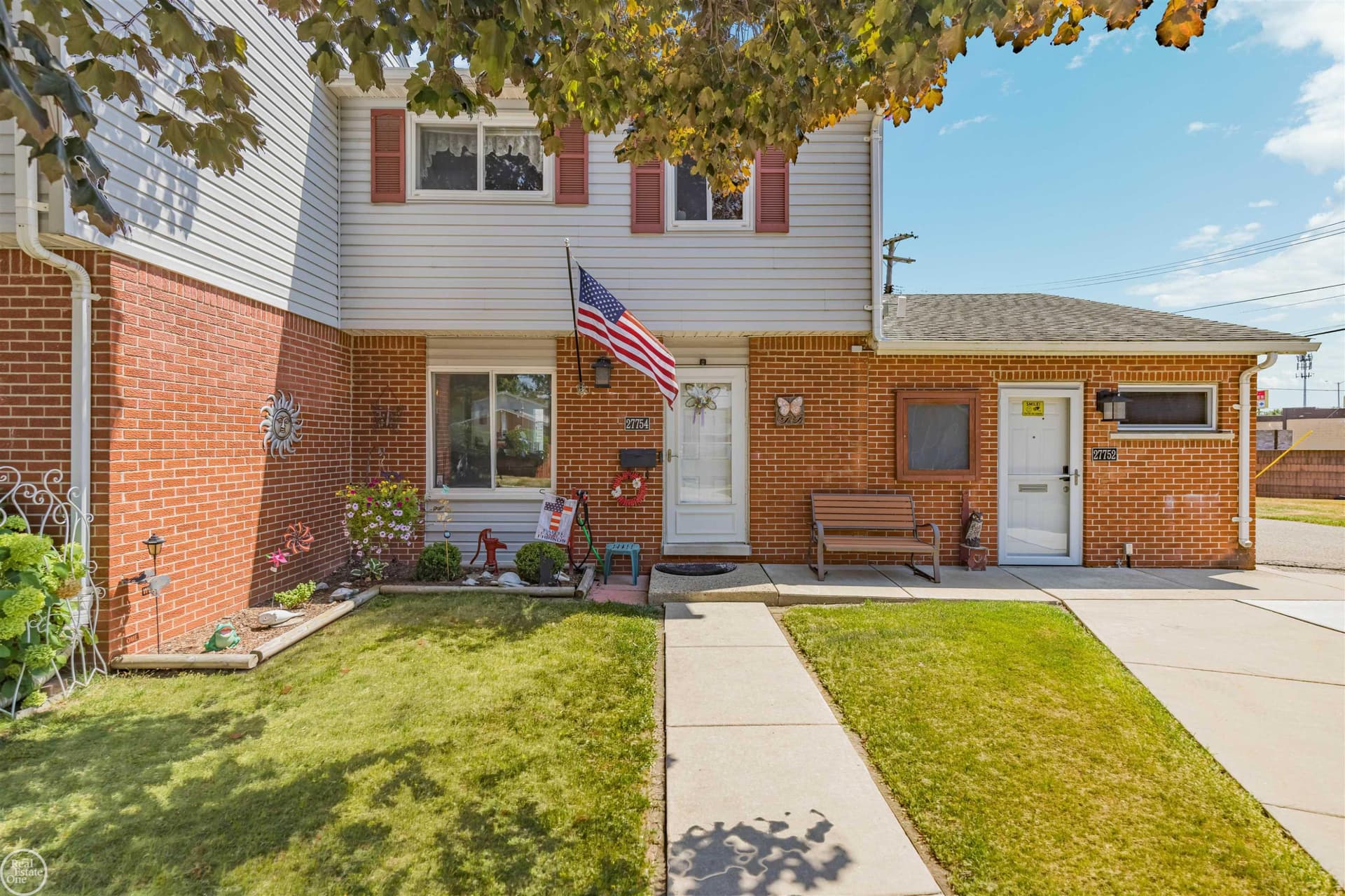 27754 Eastwick Square Road, Roseville, MI 48066