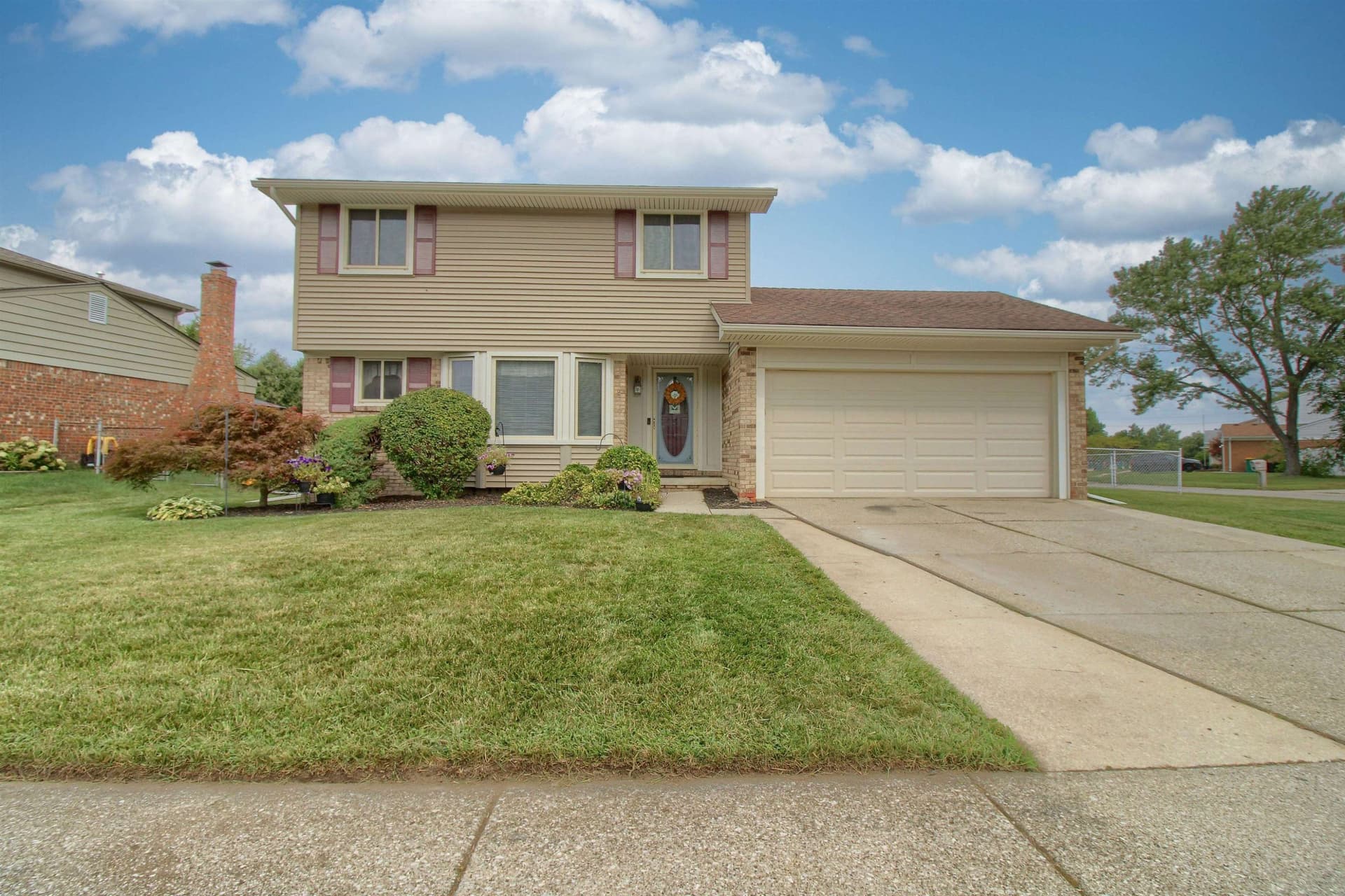 26012 Rose Marie Drive, Flat Rock, MI 48134