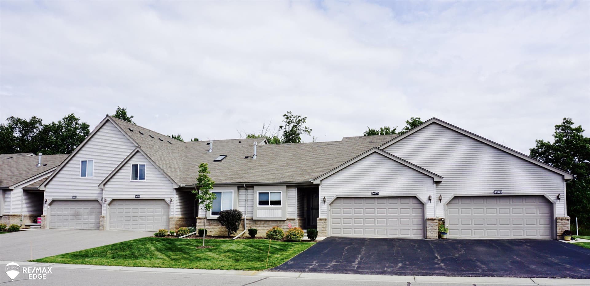 28003 Gregory Street, Grand Blanc, MI 48439