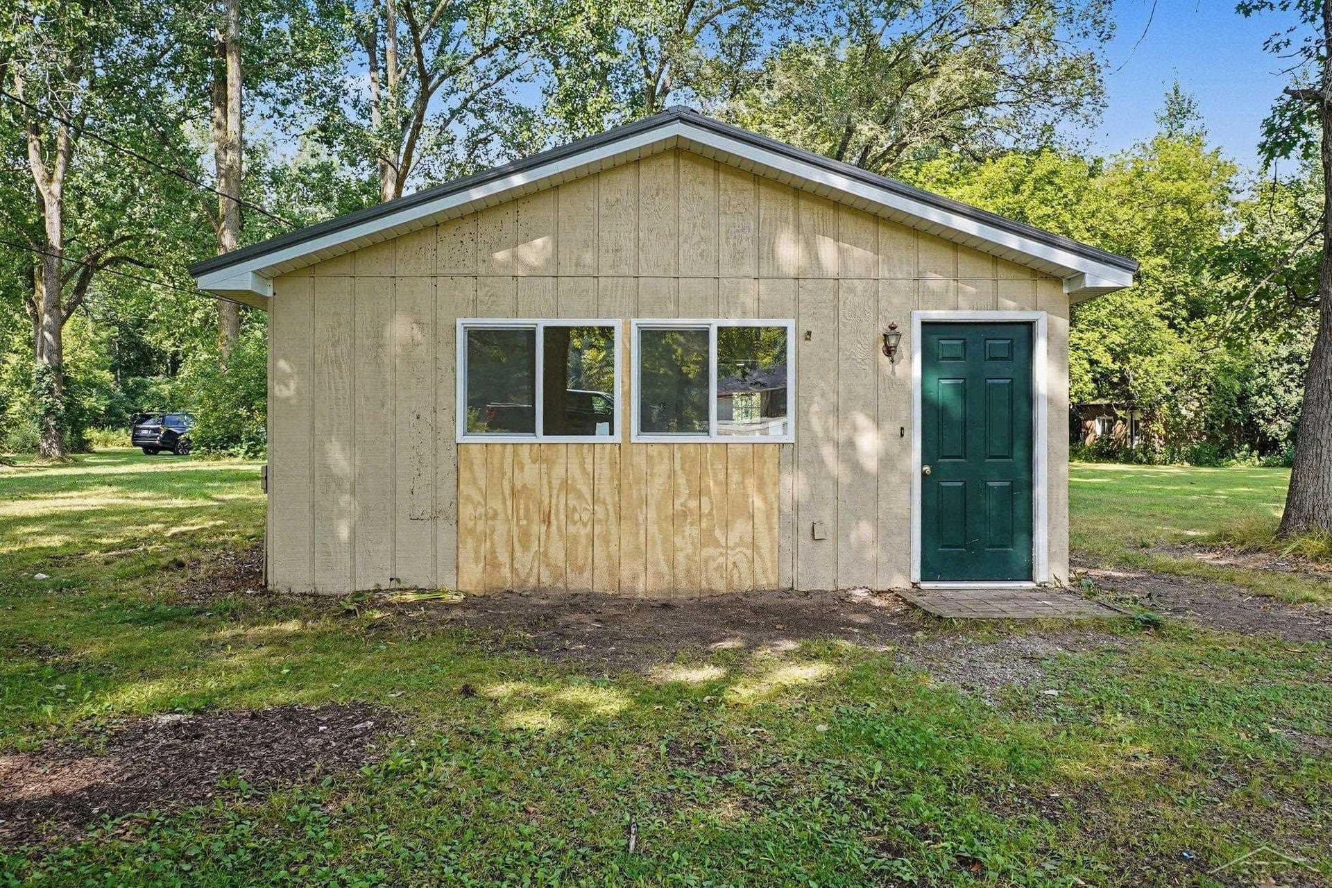 155 N Meridian Road, Midland, MI 48640