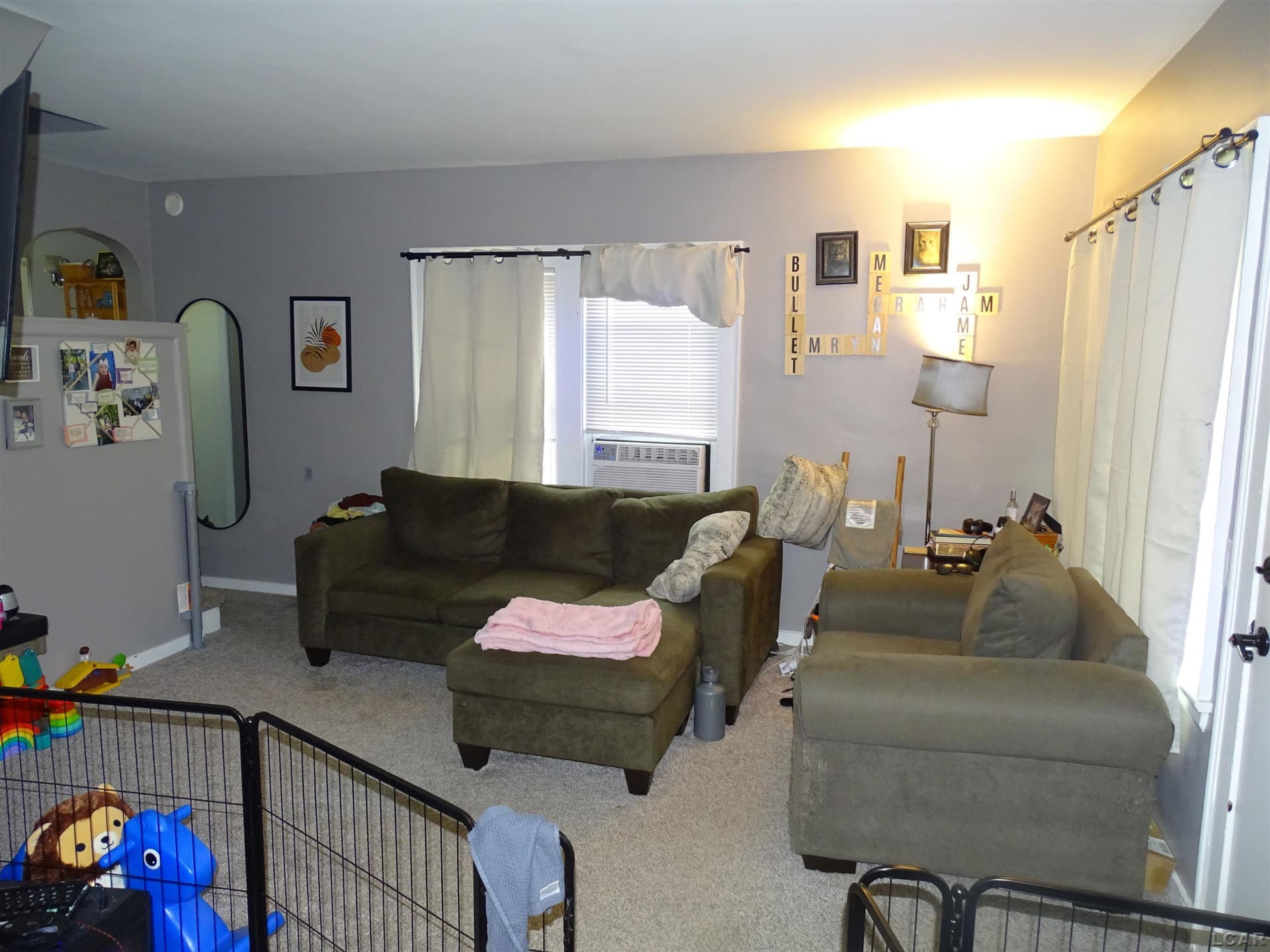 Photo 3