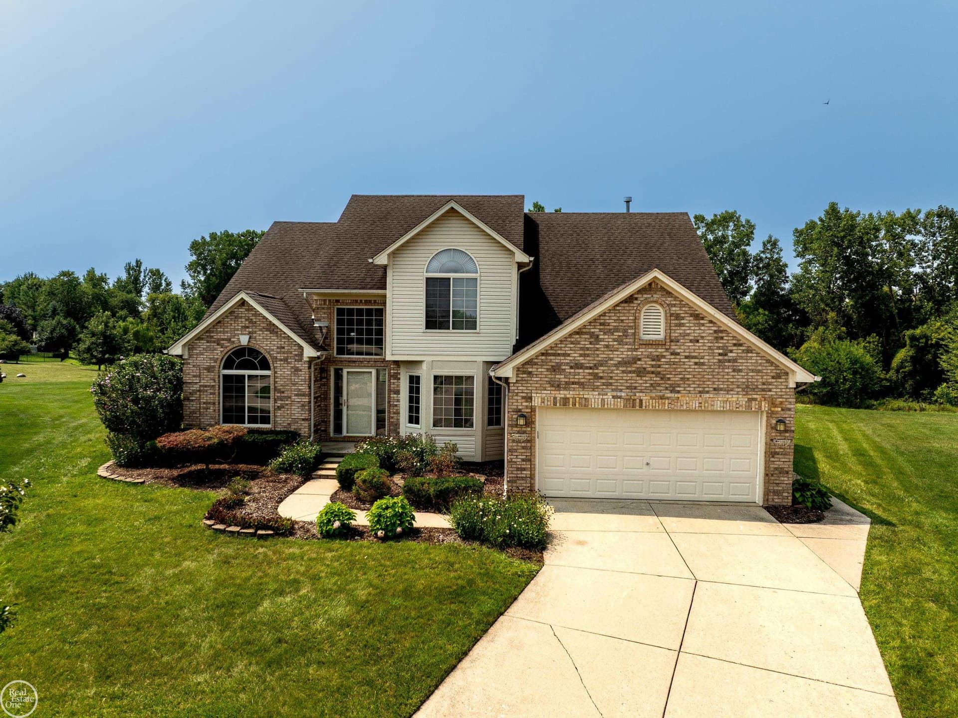 21832 Preserve Court, Macomb, MI 48042