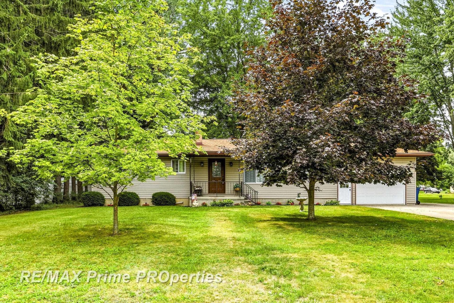 3942 Waltmar Drive, Bridgeport, MI 48722