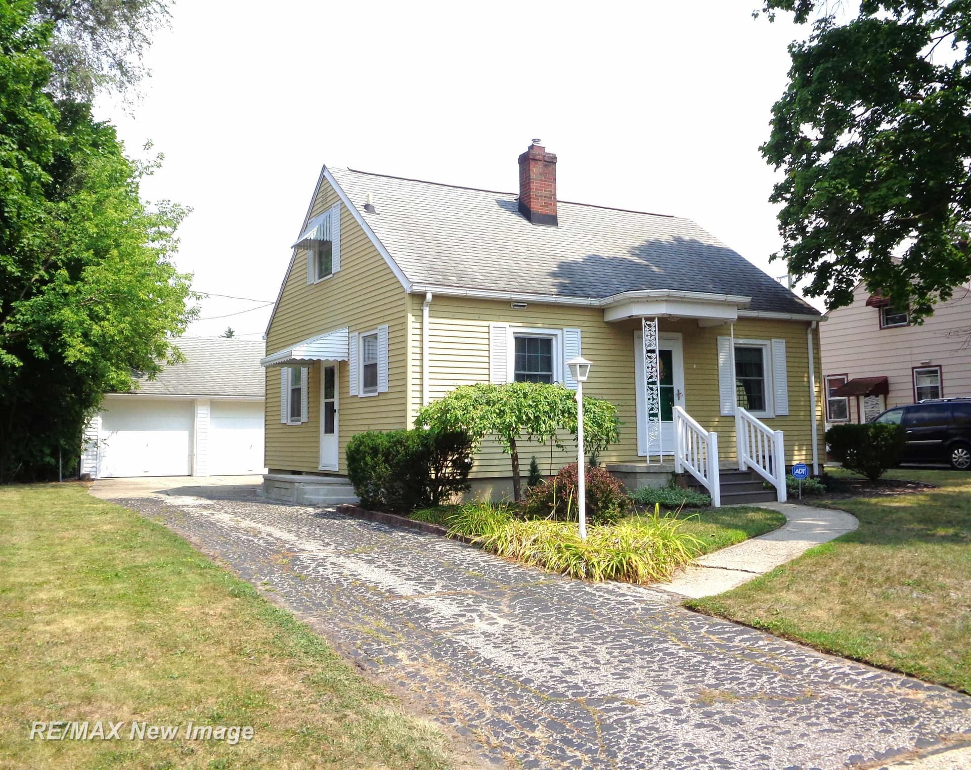4 Southlawn Court, Saginaw, MI 48602
