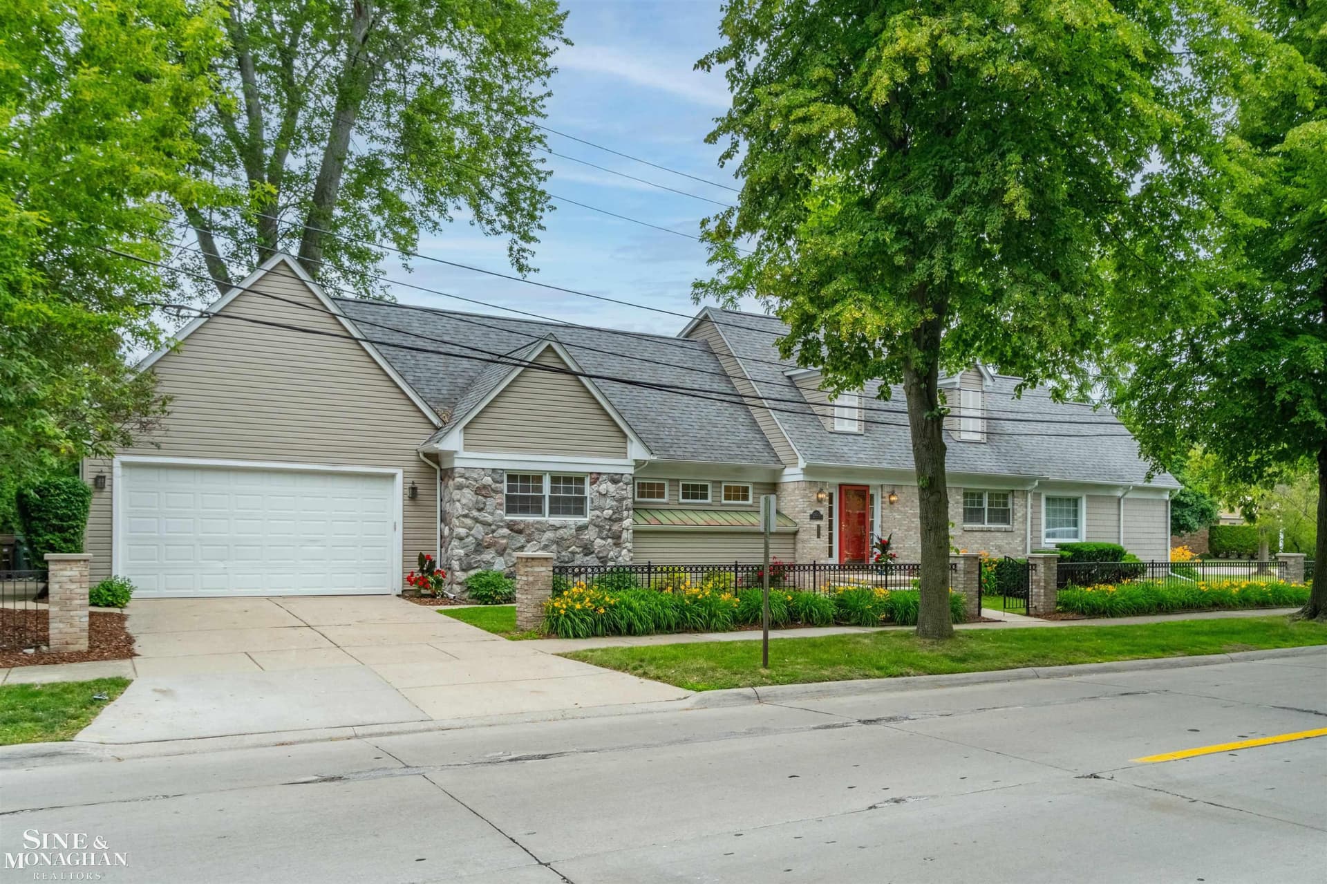 20675 Morningside Drive, Grosse Pointe, MI 48236