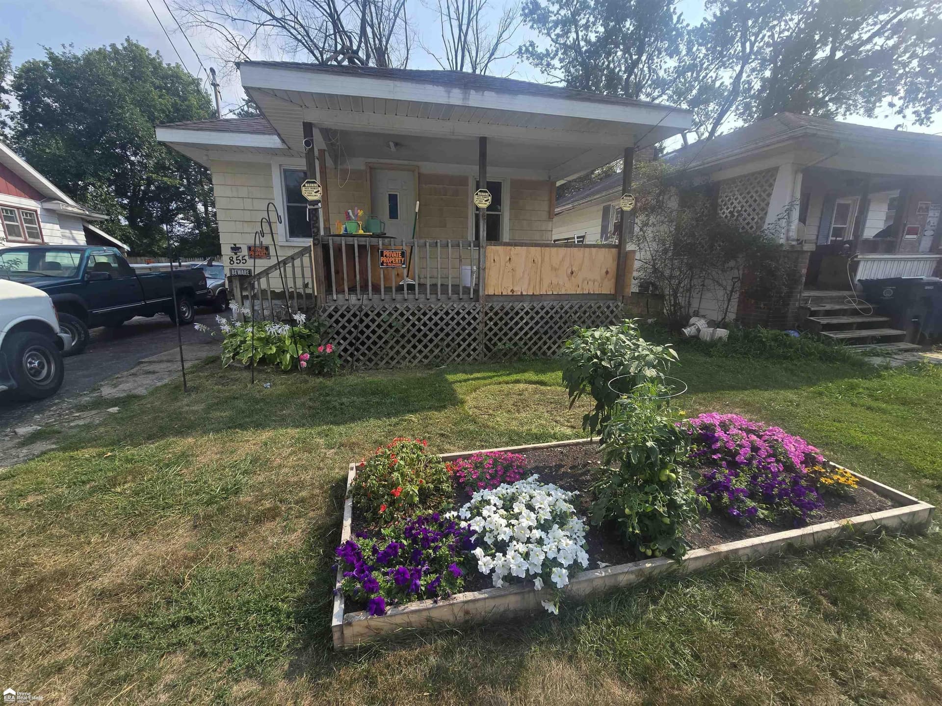 855 Victoria Avenue, Flint, MI 48507