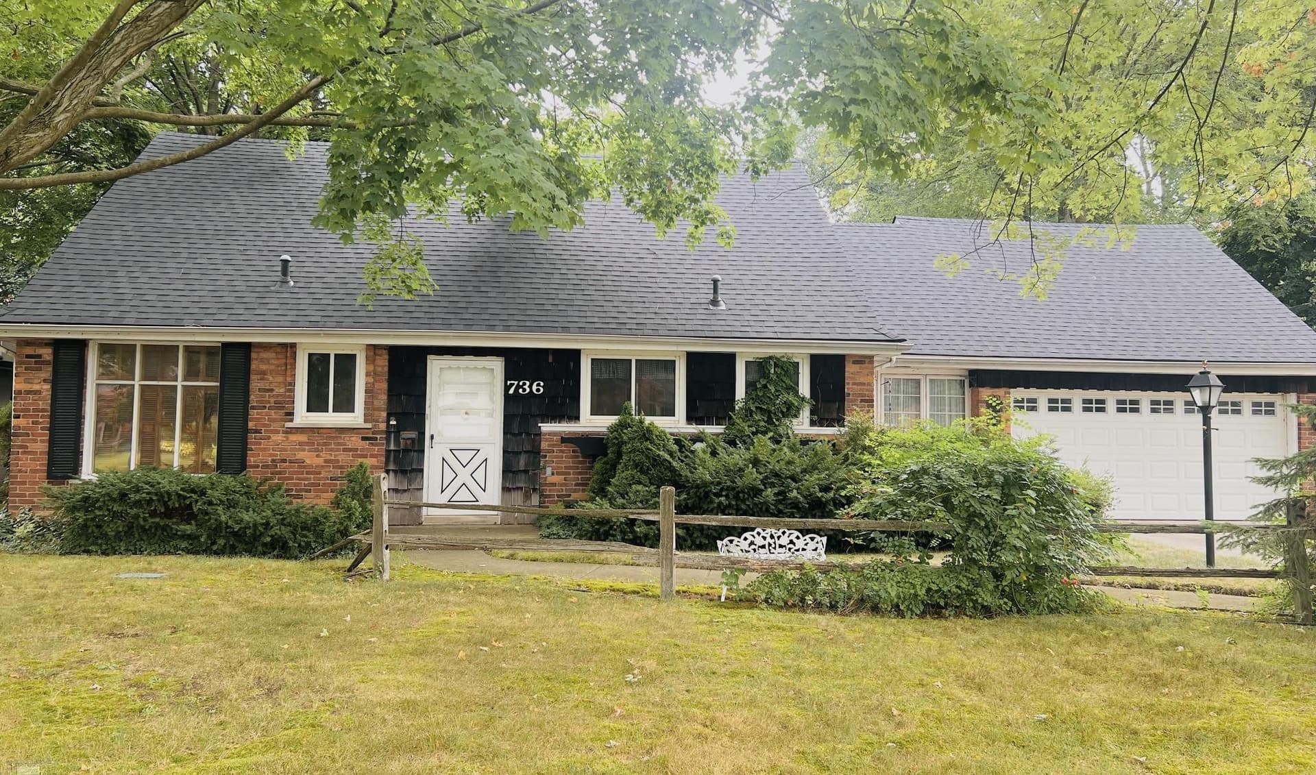 736 Shoreham Road, Grosse Pointe Woods, MI 48236