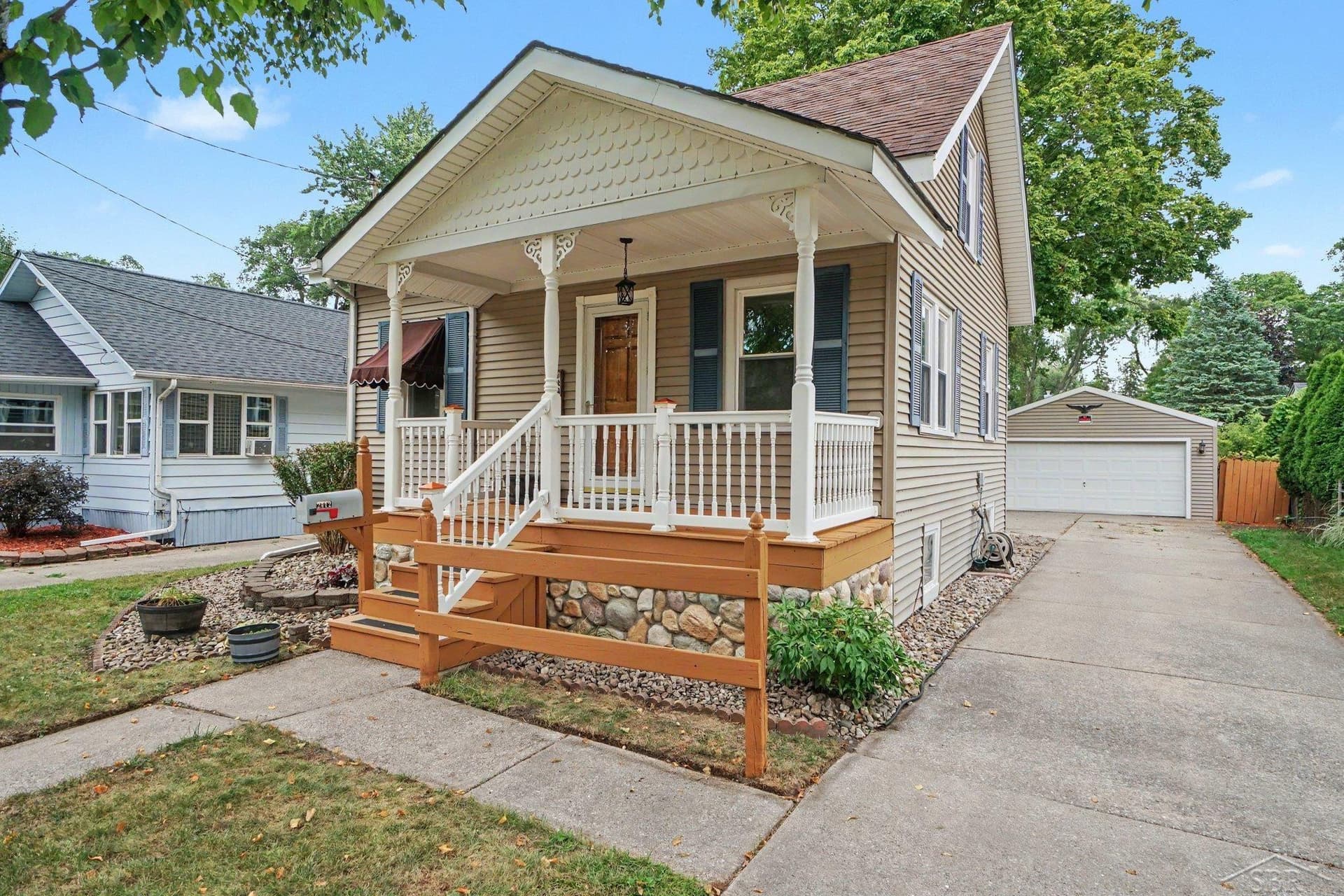 2412 N Charles Street, Saginaw, MI 48602