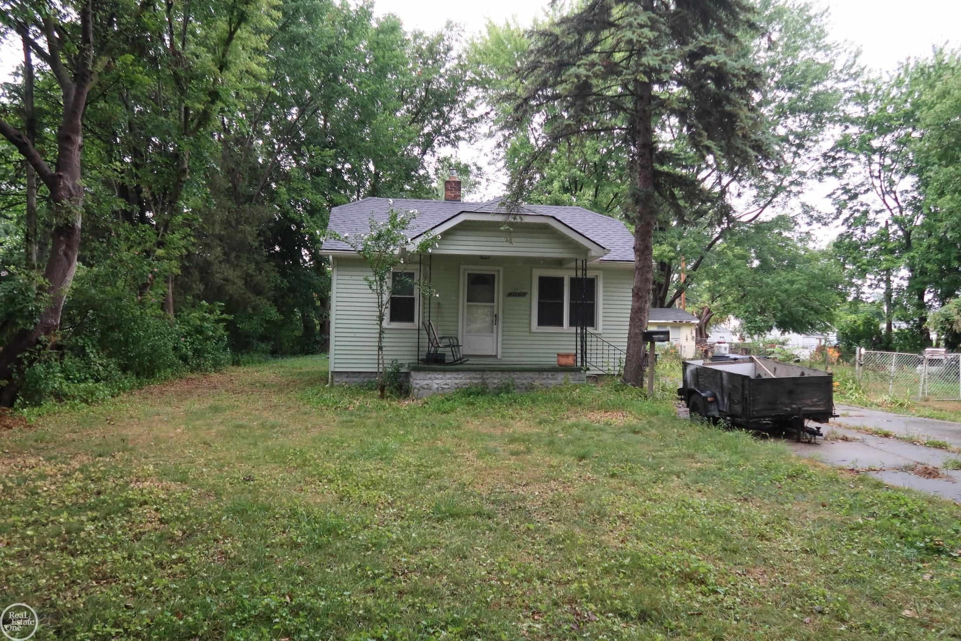 21919 Maxine St Street, Saint Clair Shores, MI 48080