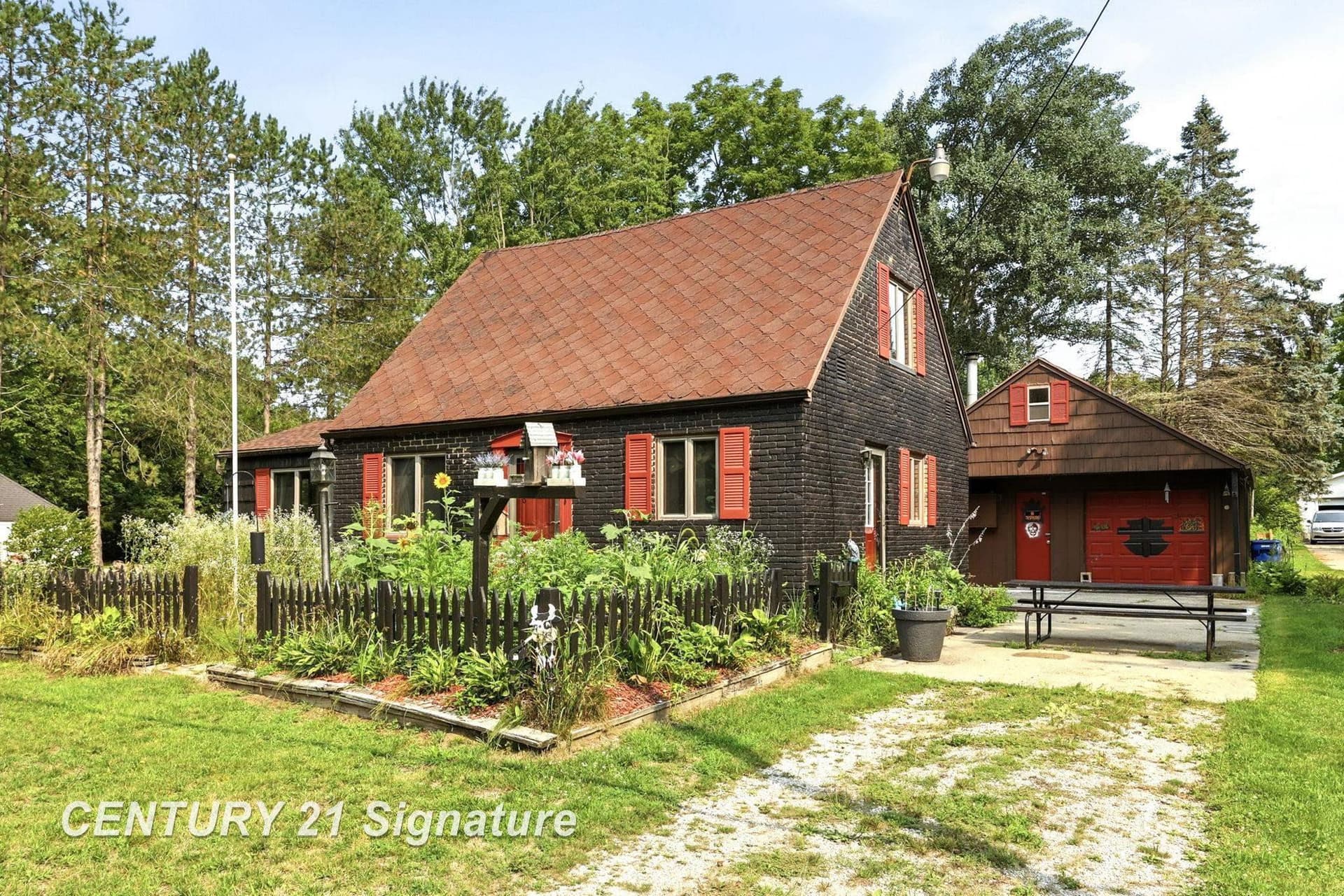 3865 King Road, Saginaw, MI 48601