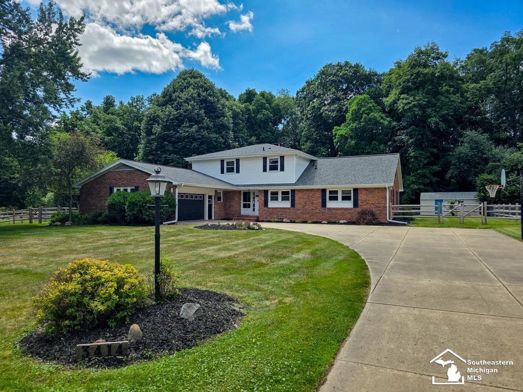 3414 Caroline Drive, Jackson, MI 49203