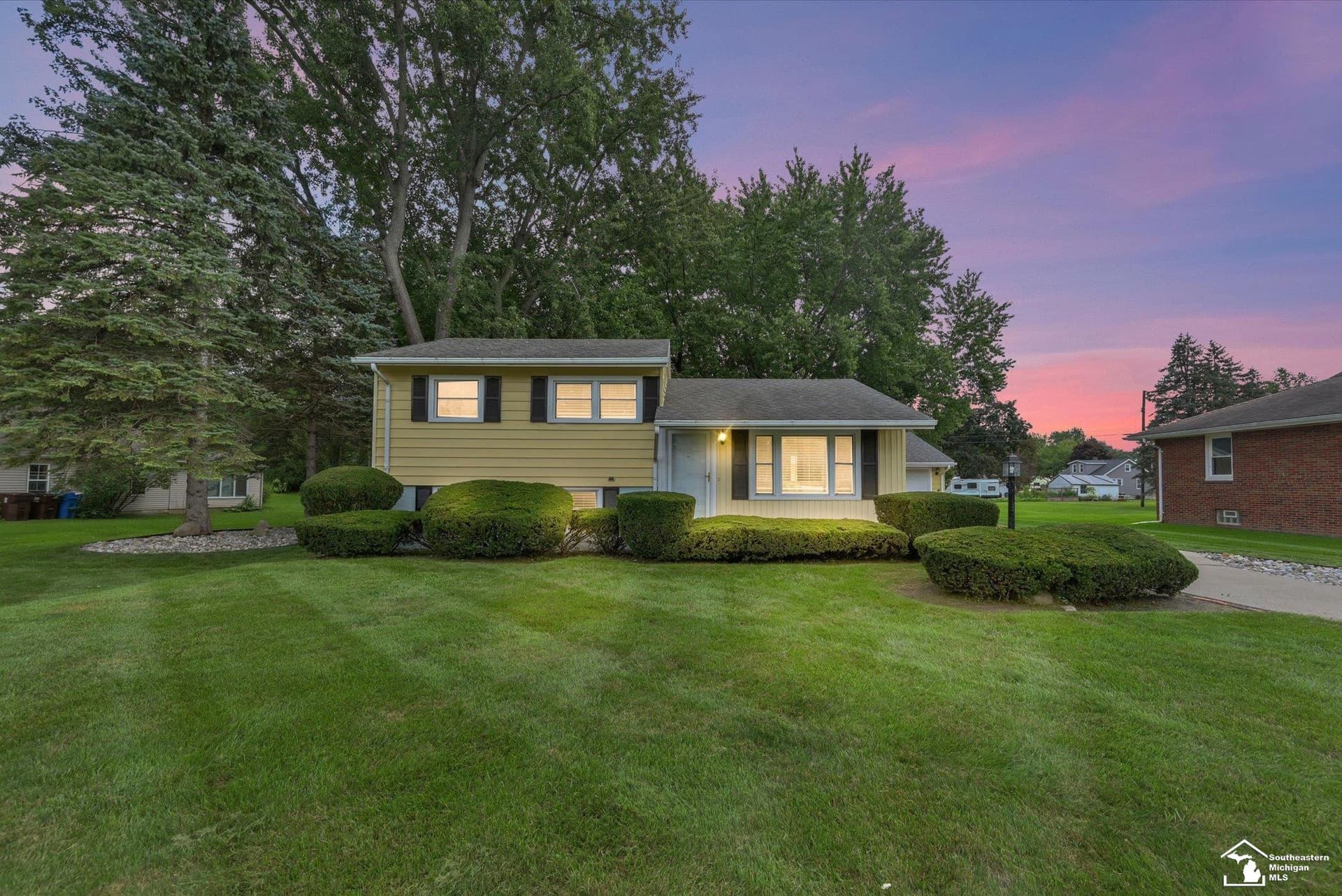 1960 Vivian Road, Monroe, MI 48162