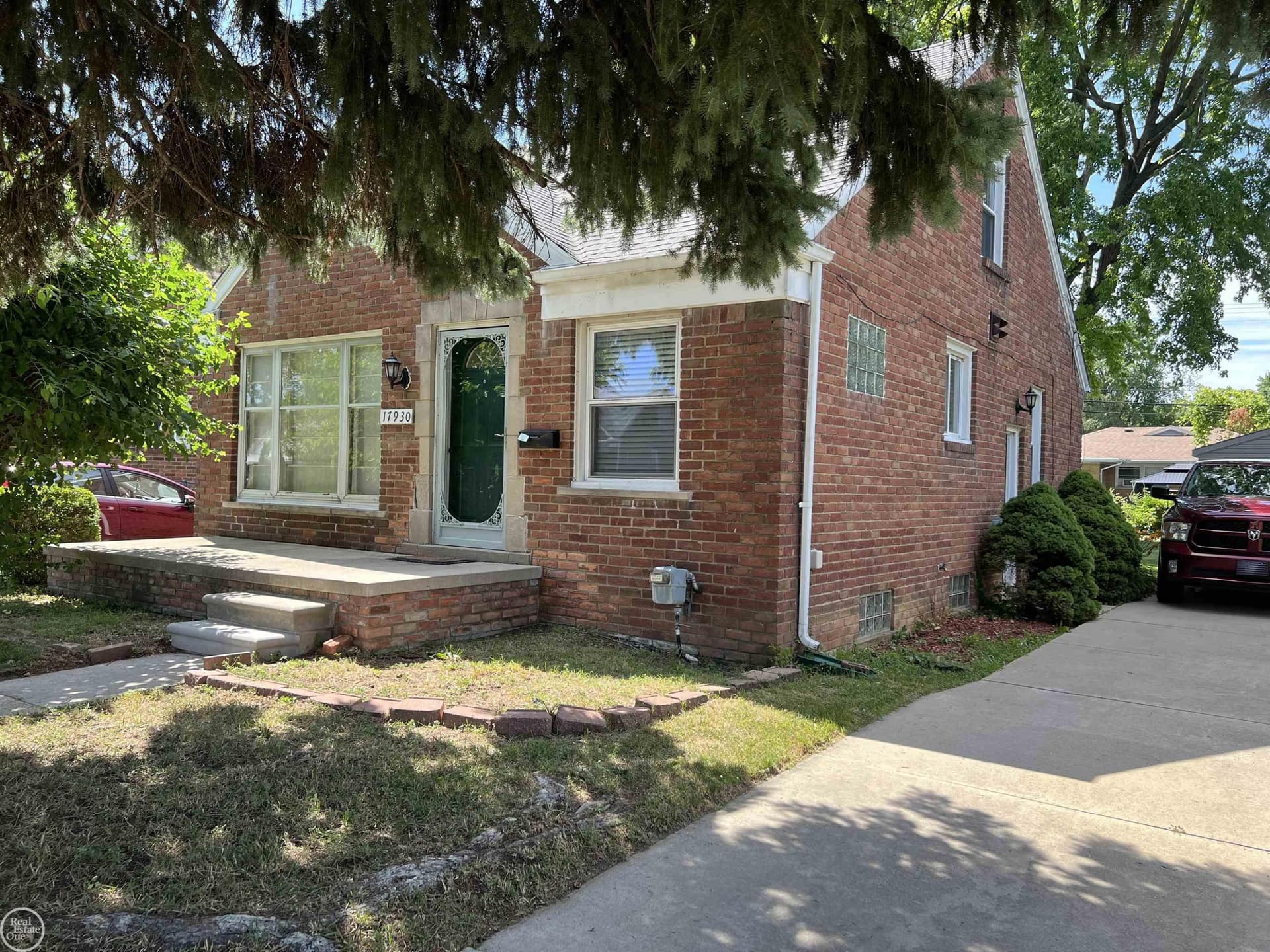 17930 Biehl Street, Roseville, MI 48066