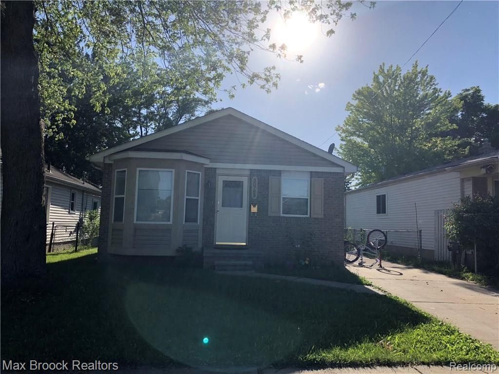 30783 Brush Street, Madison Heights, MI 48071