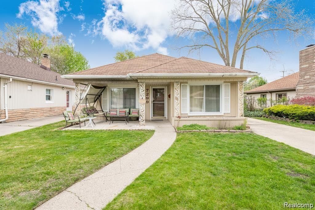 7299 MAYBURN Street, Dearborn Heights, MI 48127