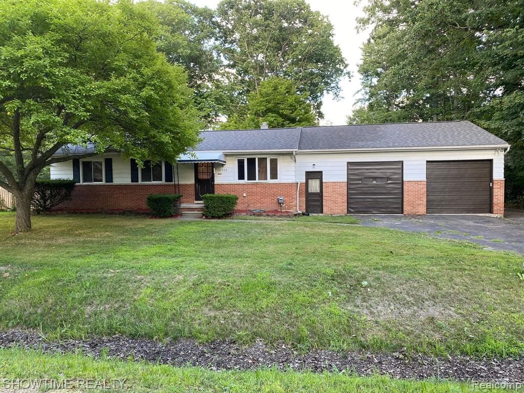 21338 WHITTINGTON Street, Farmington Hills, MI 48336