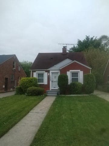 16086 Carlisle Street, Detroit, MI 48205