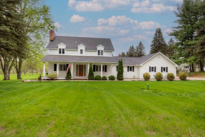 6121 Saline Waterworks Road, Saline, MI 48176