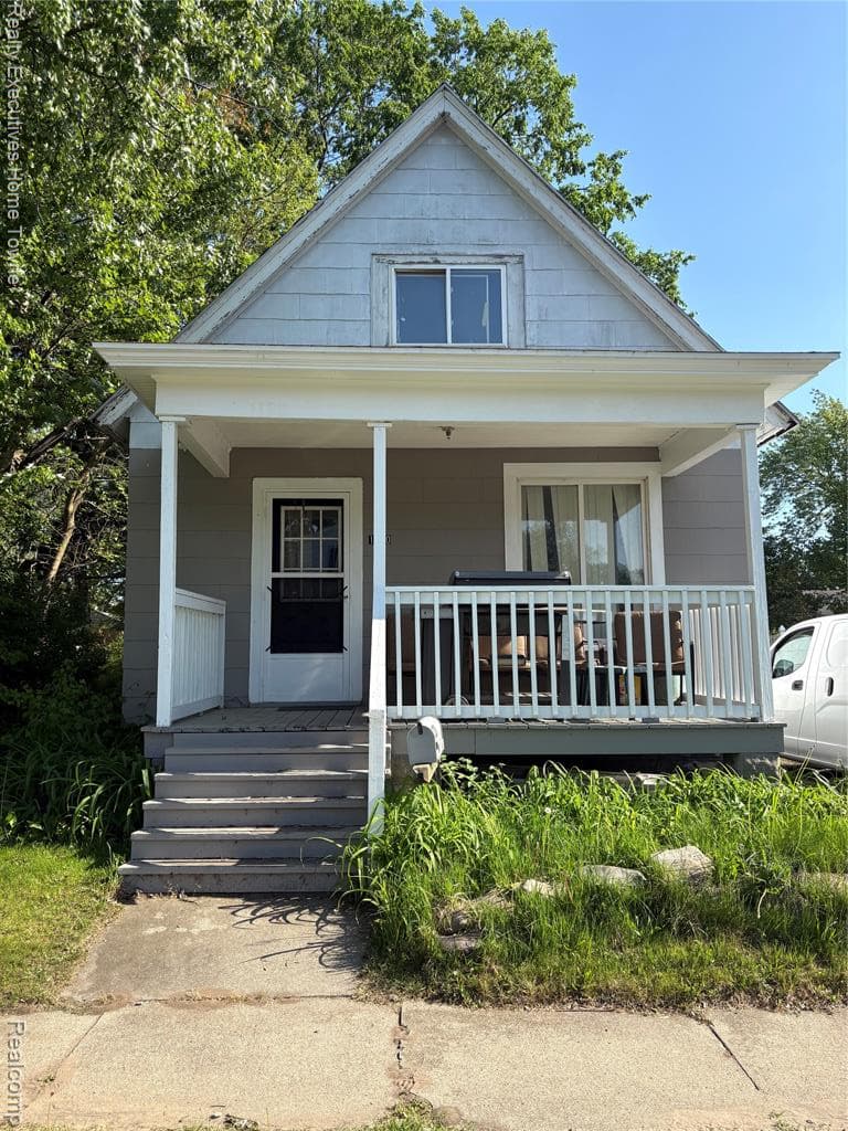 1120 Bancroft Street, Port Huron, MI 48060